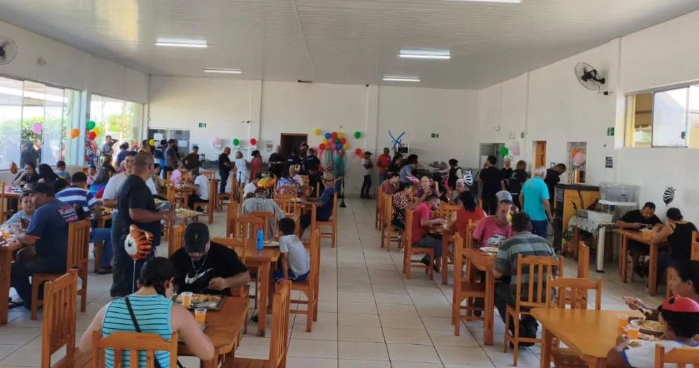 Restaurante Popular celebra Dia das Crianças com cardápio escolhido pelos pequenos