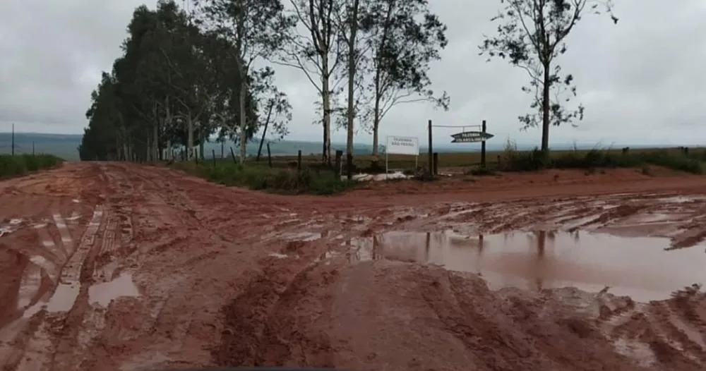 Chuvas comprometem 281 quilômetros de estradas rurais em Paranavaí