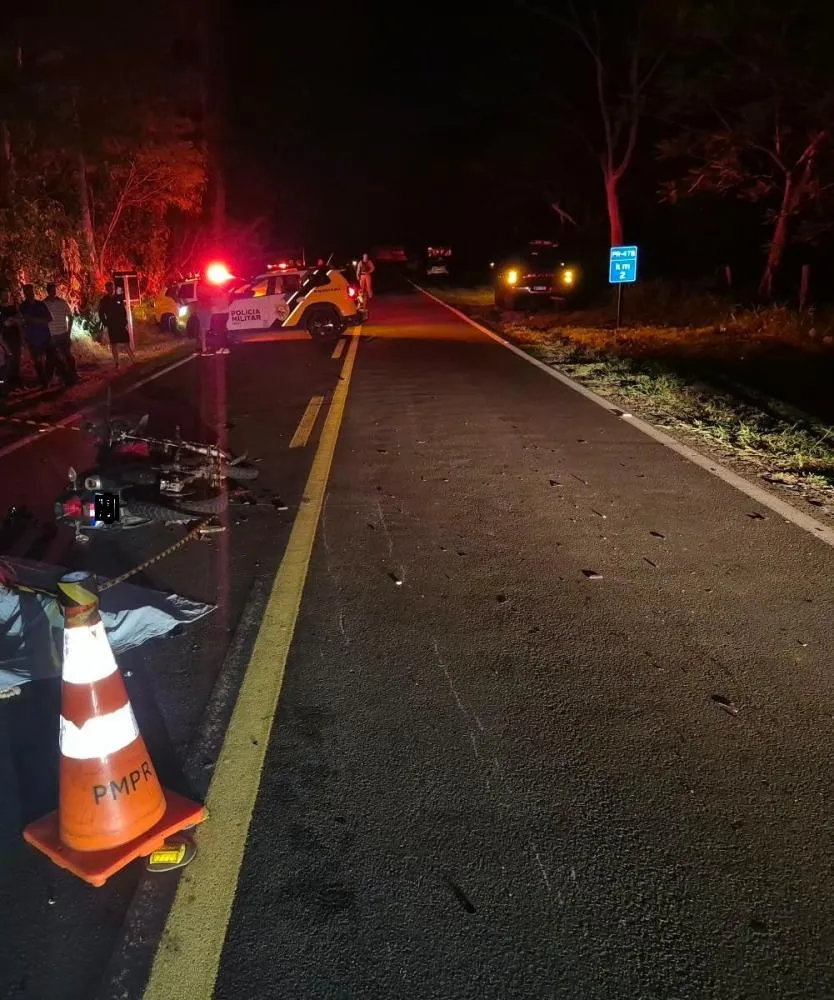 Jovem de 24 anos morre após colidir na traseira trator em Porto Rico