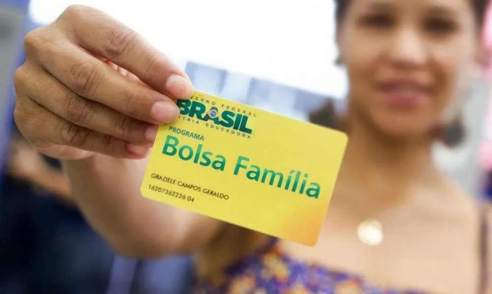 Beneficiários com NIS de final 3 a 0 recebem Bolsa Família de outubro