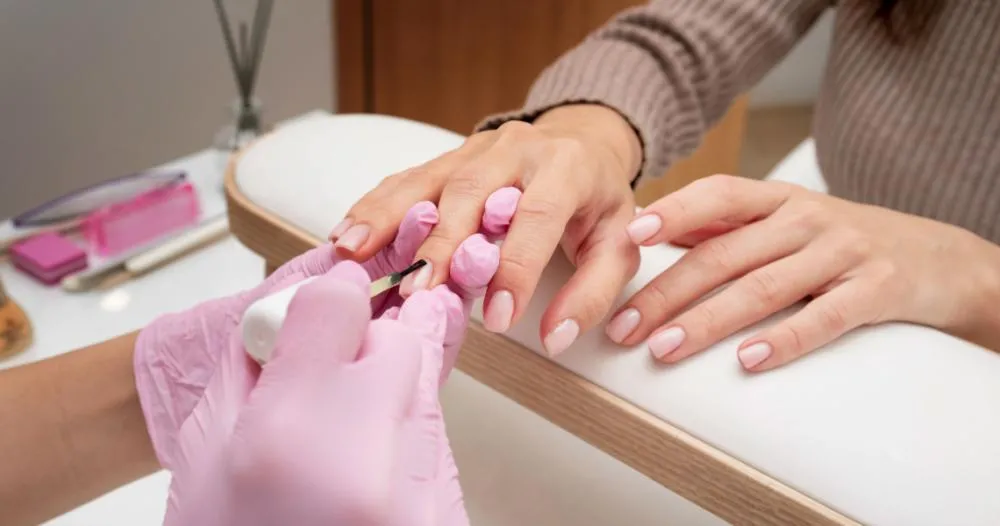Agência do Trabalhador oferece curso gratuito de manicure e pedicure em Paranavaí